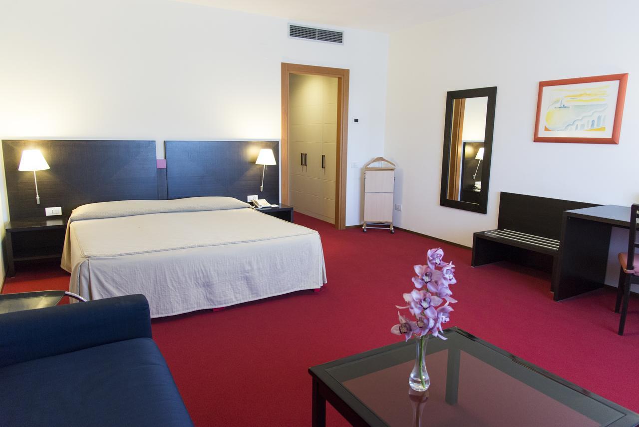 Park Hotel Centro Congressi ポテンツァ エクステリア 写真