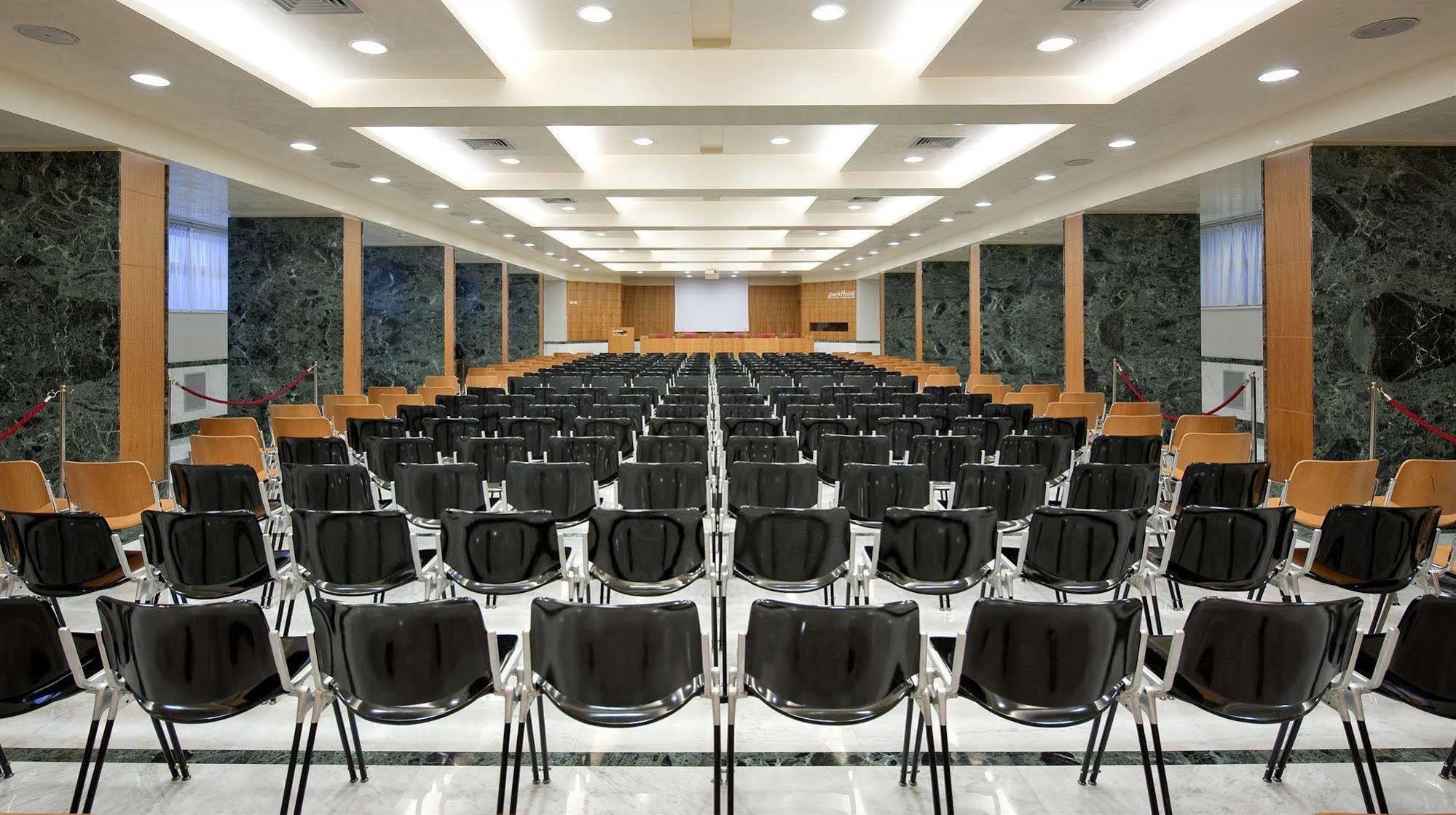 Park Hotel Centro Congressi ポテンツァ エクステリア 写真